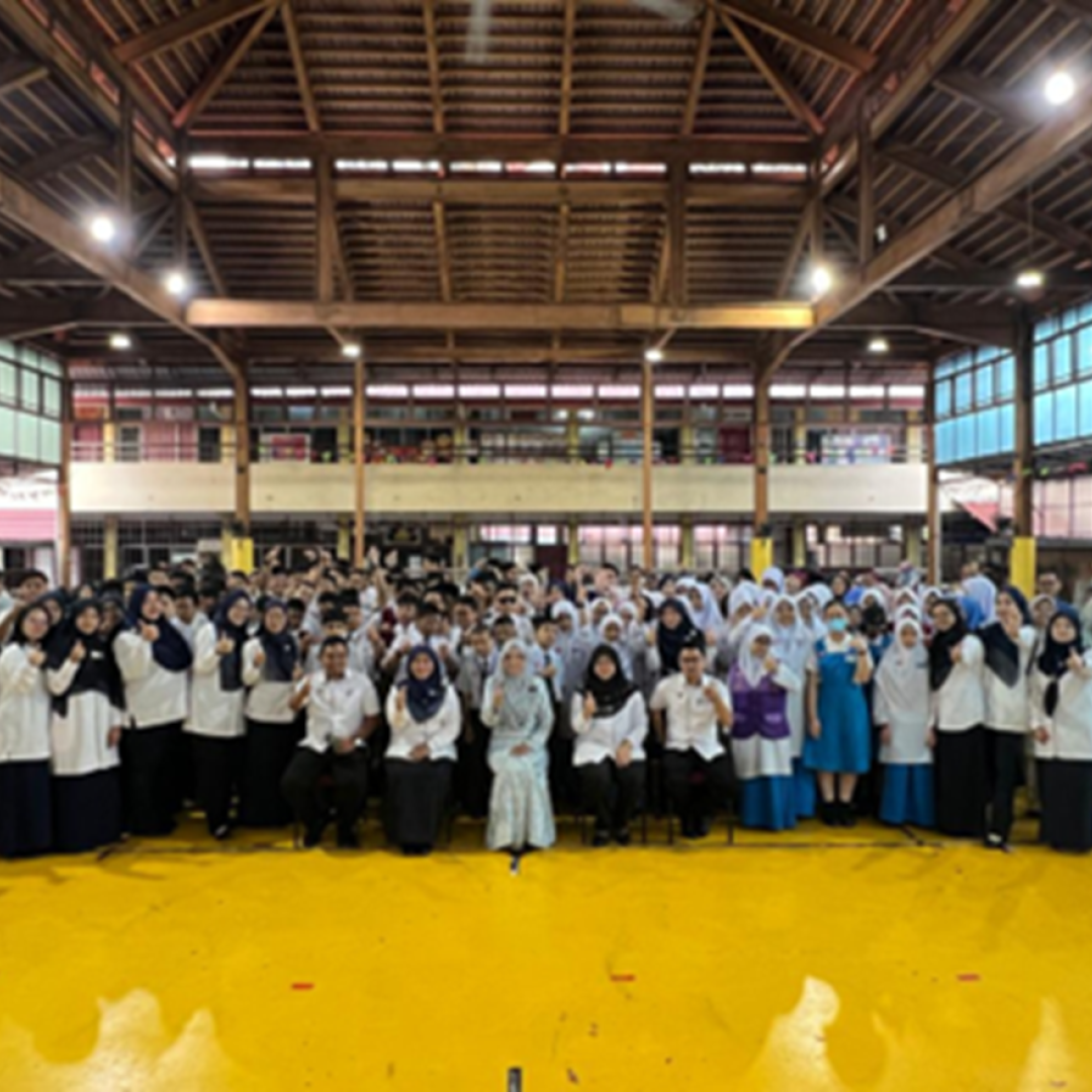 Majlis Simbolik Pemakaian Lencana Jalur Gemilang pada Pakaian Seragam Murid