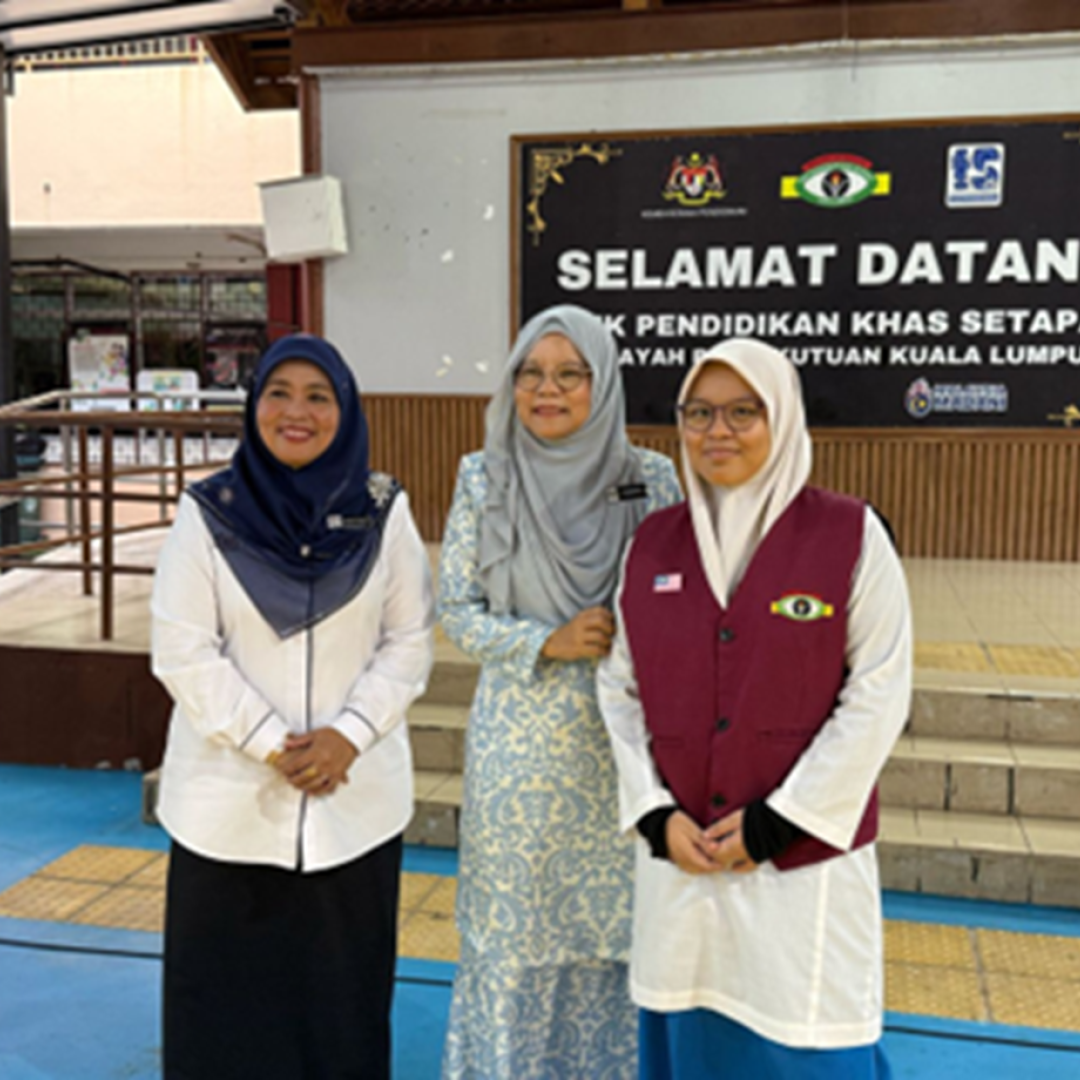 Majlis Simbolik Pemakaian Lencana Jalur Gemilang pada Pakaian Seragam Murid