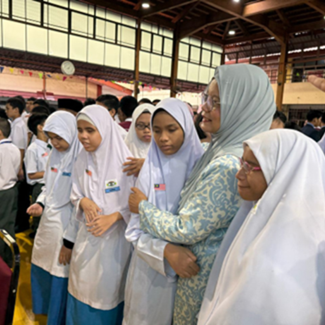 Majlis Simbolik Pemakaian Lencana Jalur Gemilang pada Pakaian Seragam Murid
